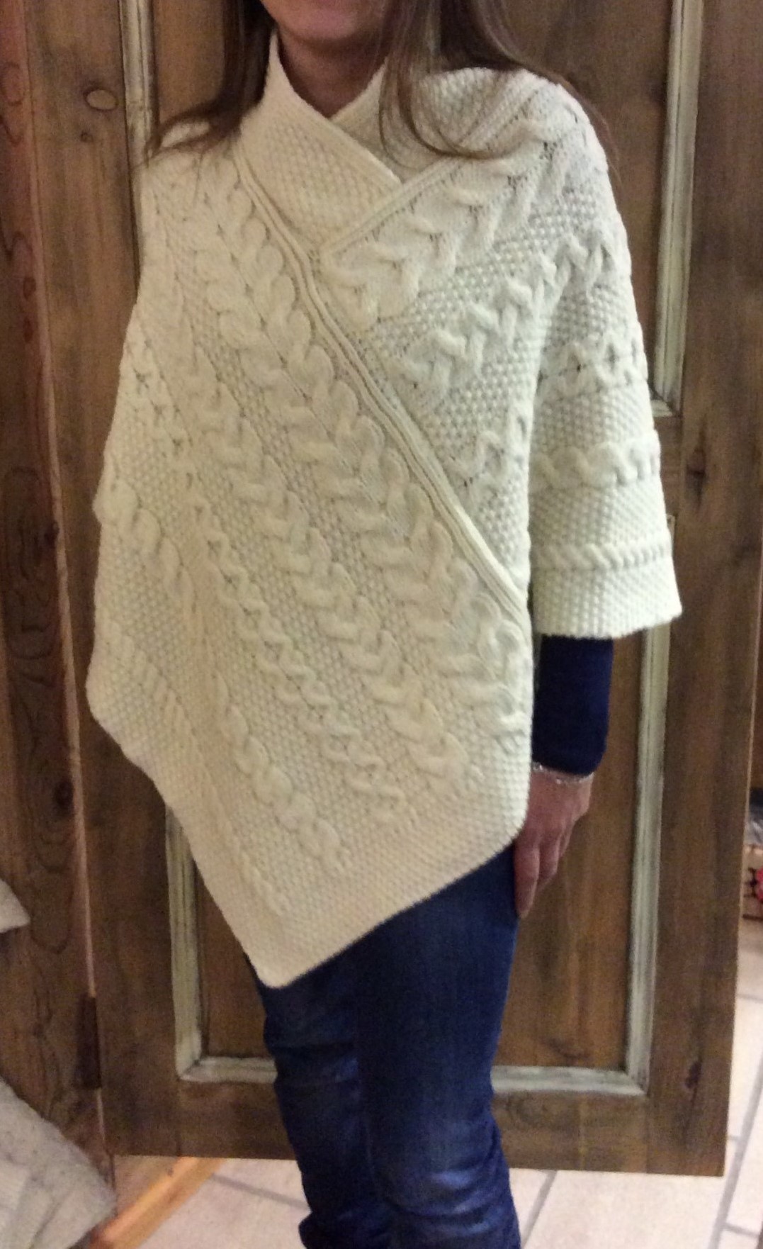 Poncho irlandais court chaud laine mérinos