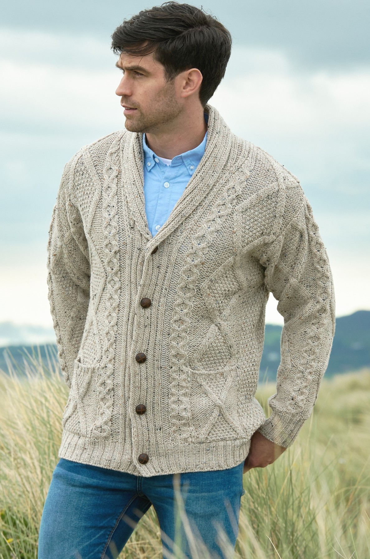 Pull Femme Chaud élégant Cardigan Femme SAOL 100% Laine Mérinos - Boutons Irlandais Et Poches - Chaud Et Doux Vêtement Femme élégant
